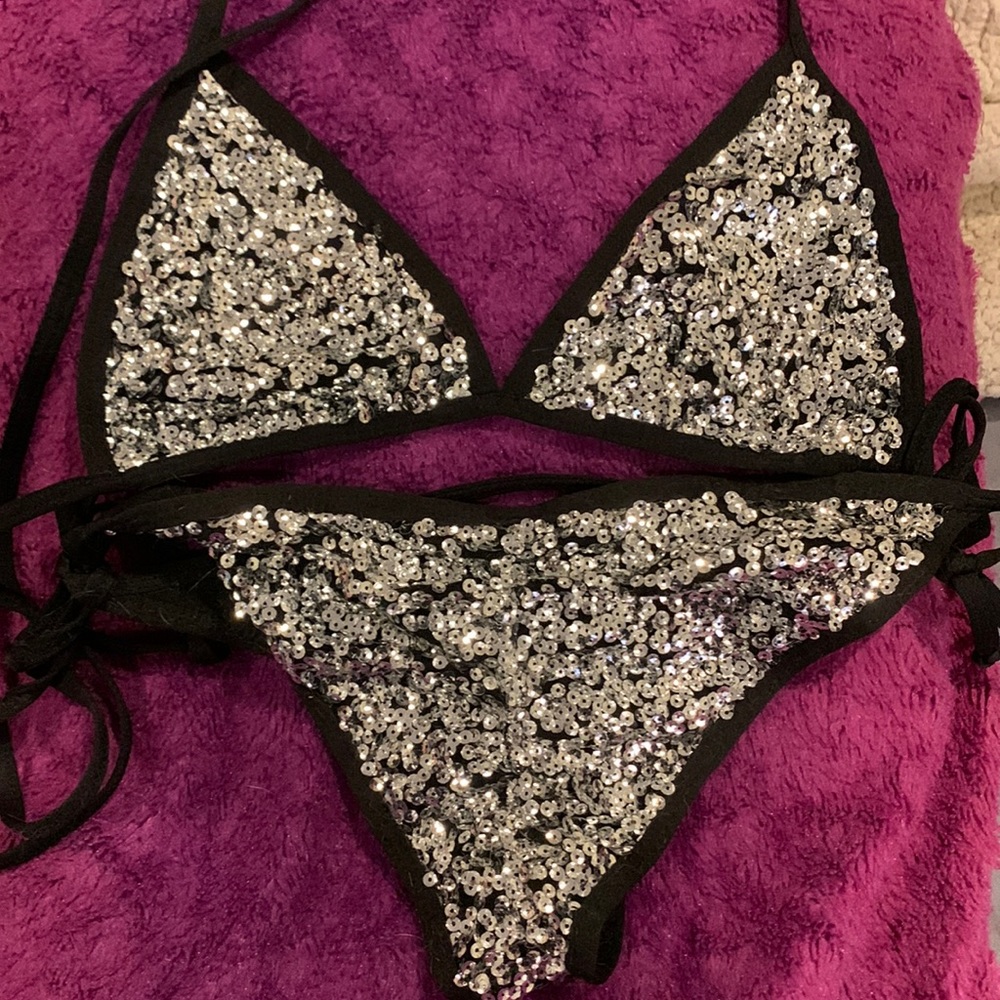 SILVER SPARKLE VEGAS TWO PIECE BATHING SUIT